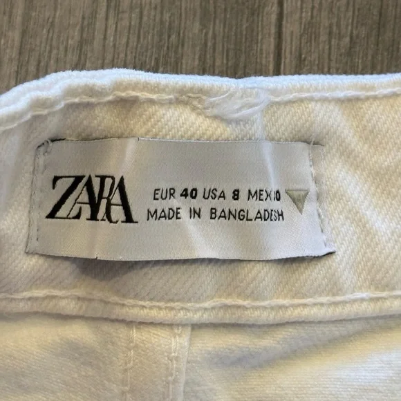 Zara White Frayed Jean Shorts - Picture 2 of 3